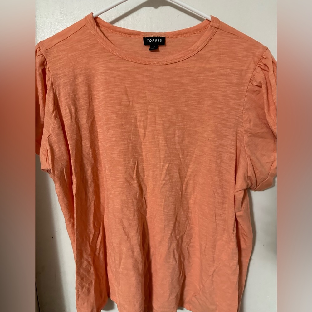 Orange tee